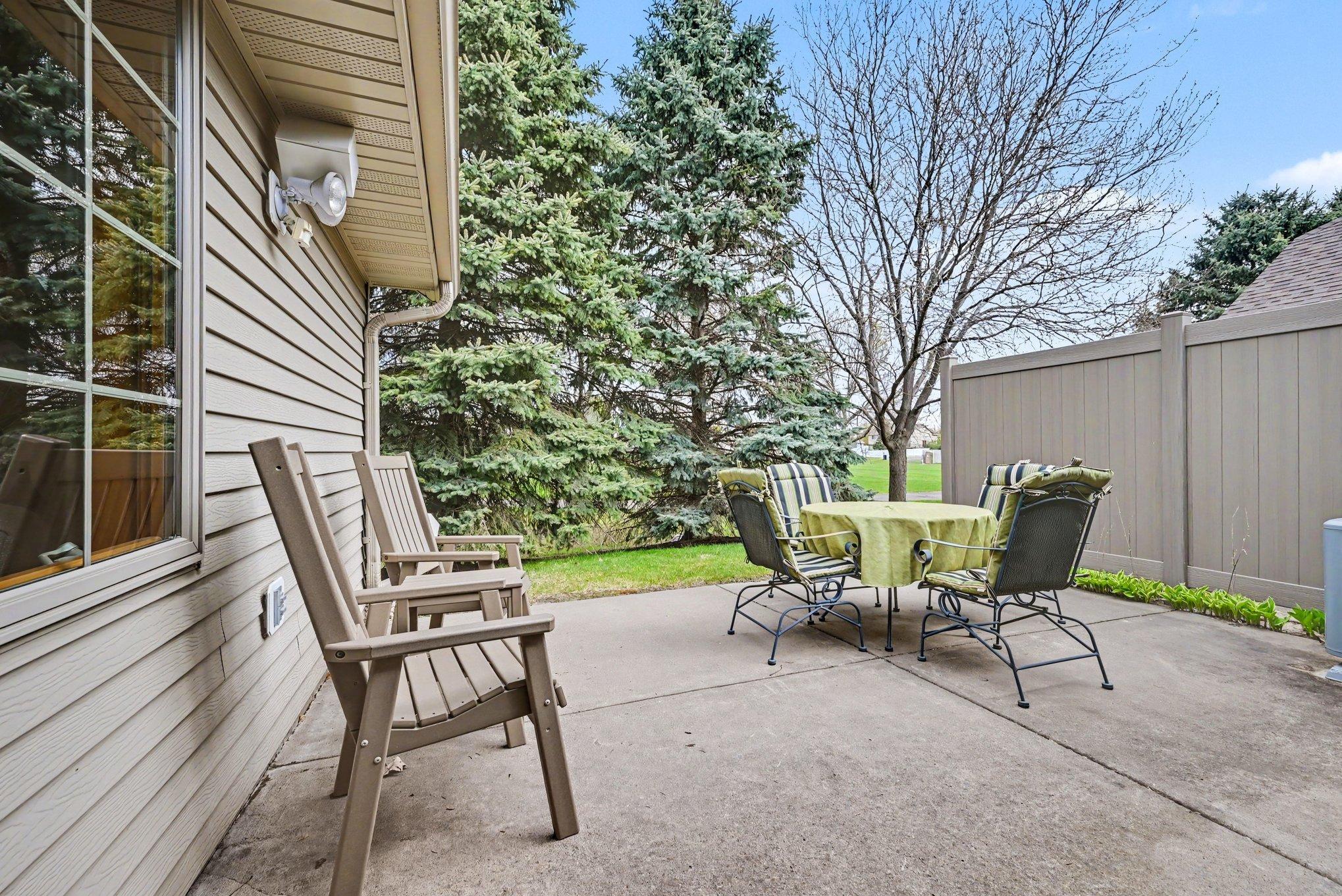 3720 Ladyslipper Lane N