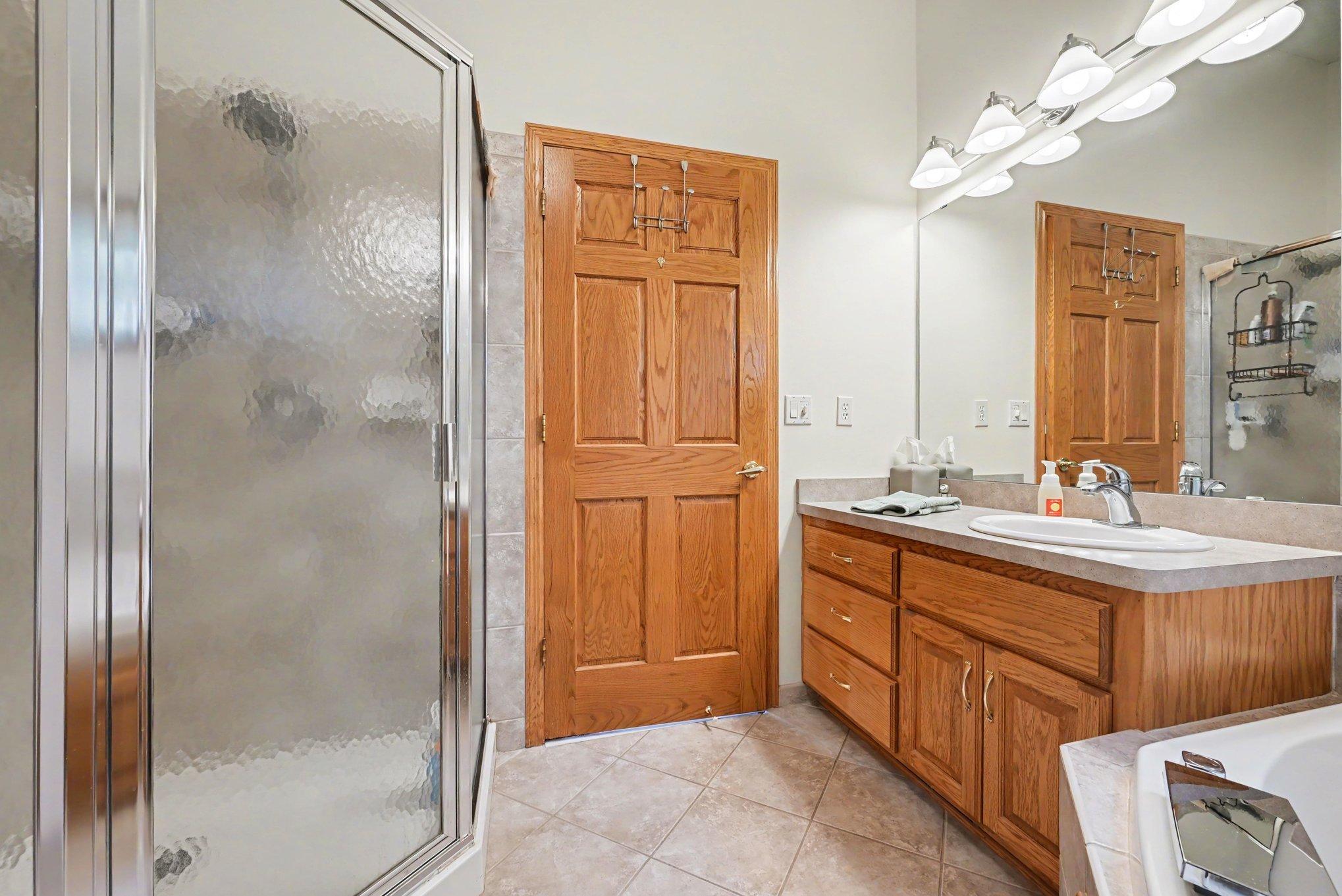 3720 Ladyslipper Lane N