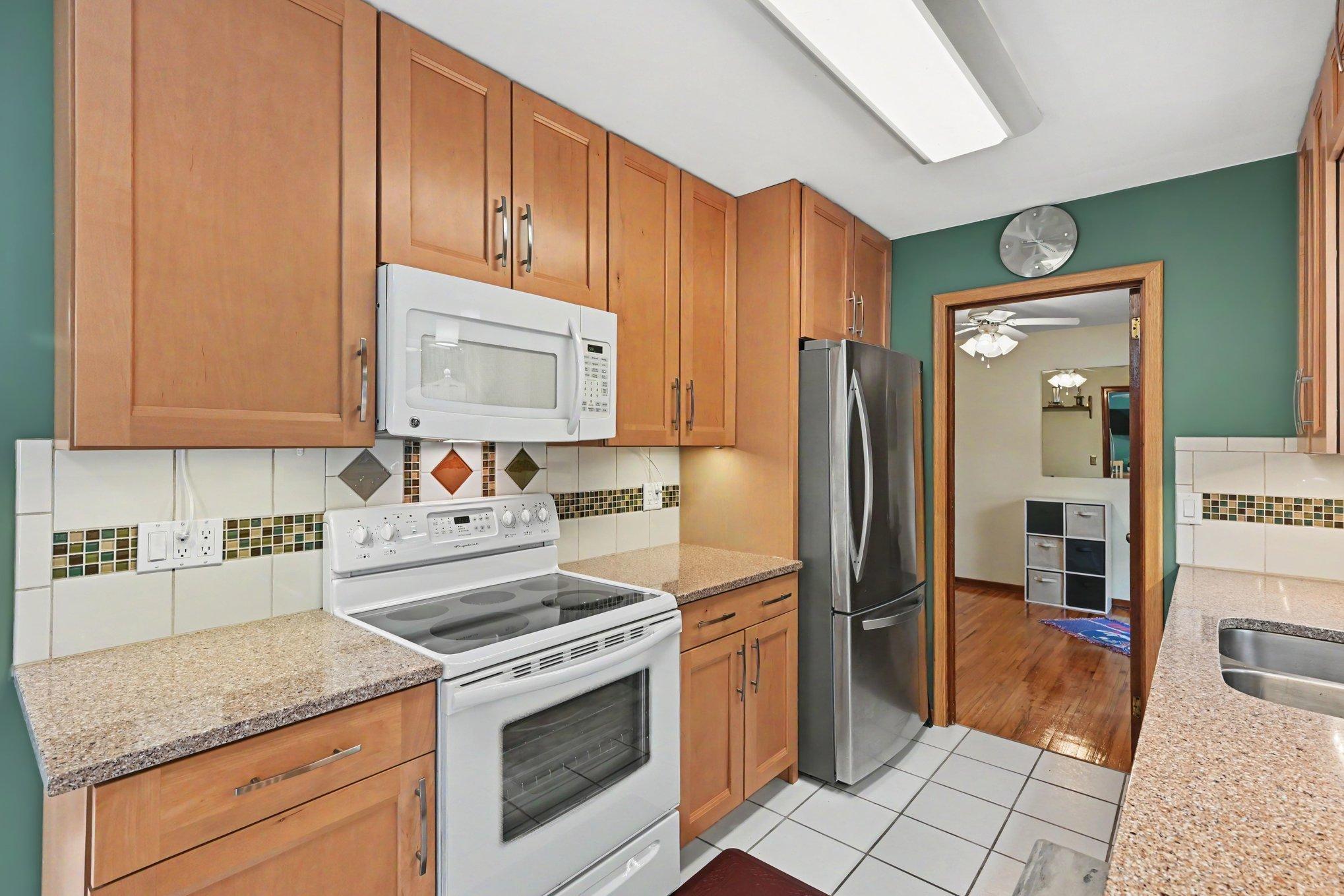 11221 Arrowhead Street NW