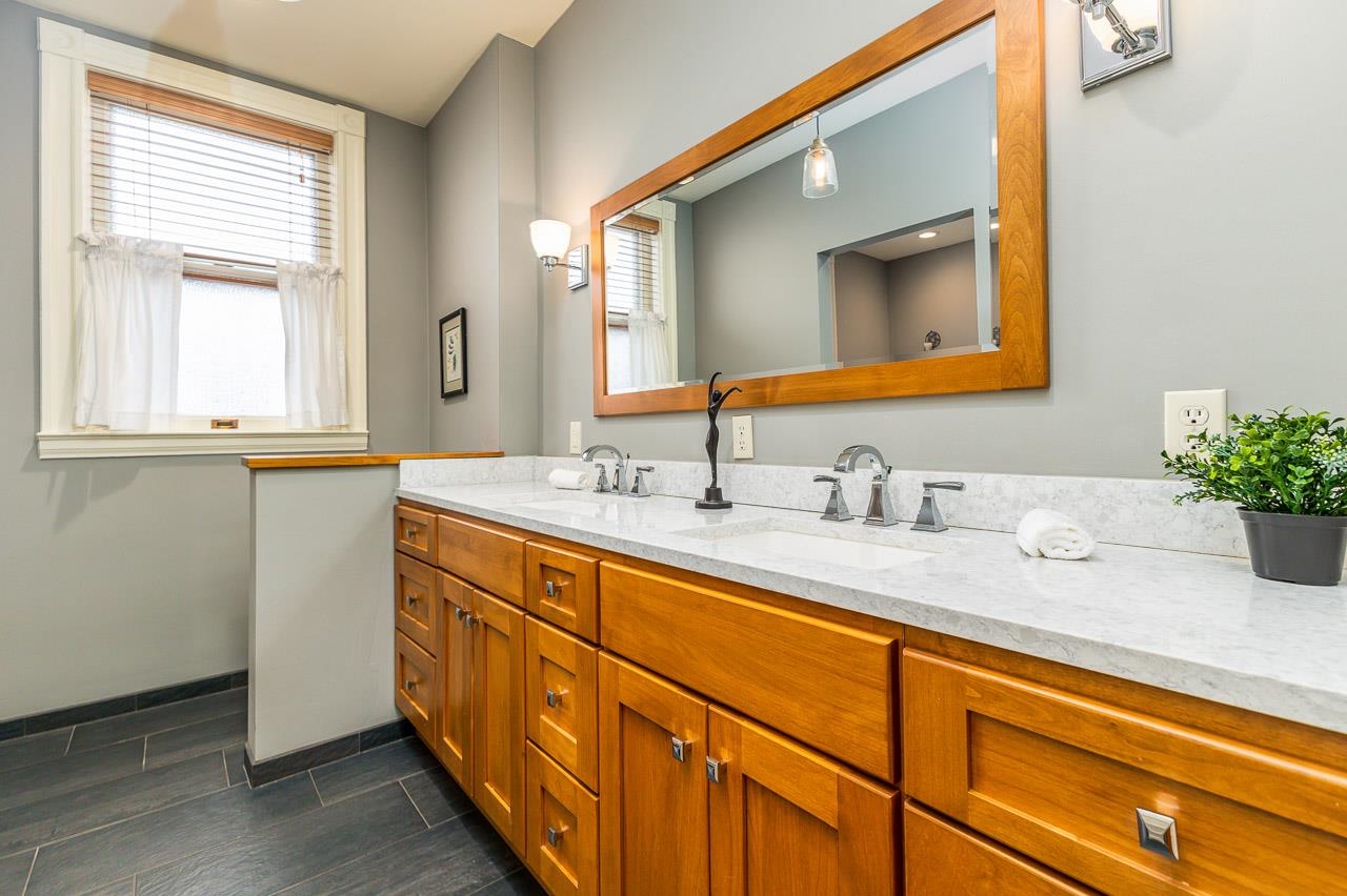 500 N Riverview Street