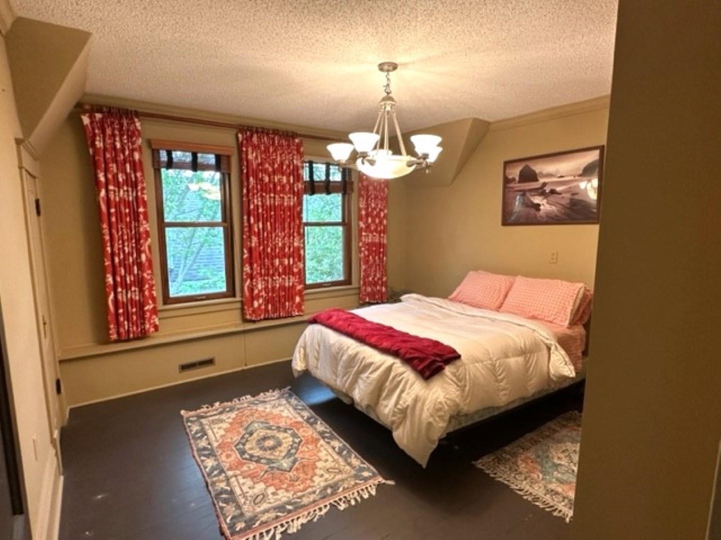 304 N Riverview Street