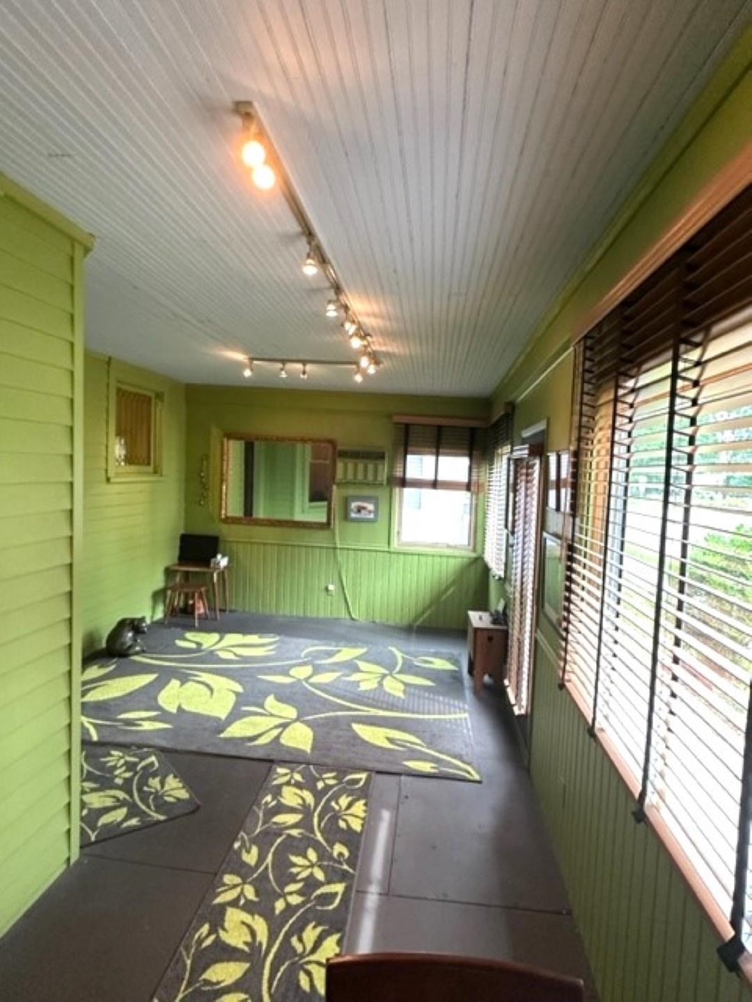 304 N Riverview Street