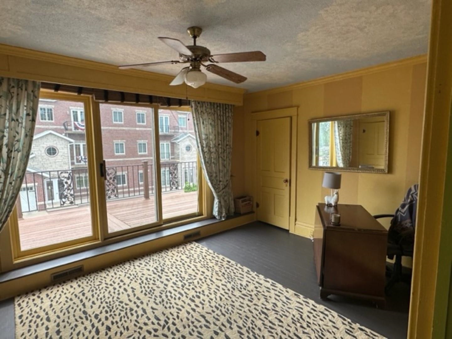 304 N Riverview Street