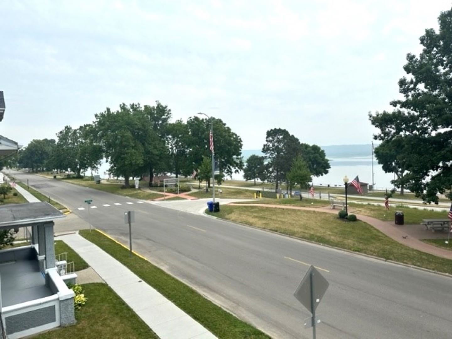 304 N Riverview Street