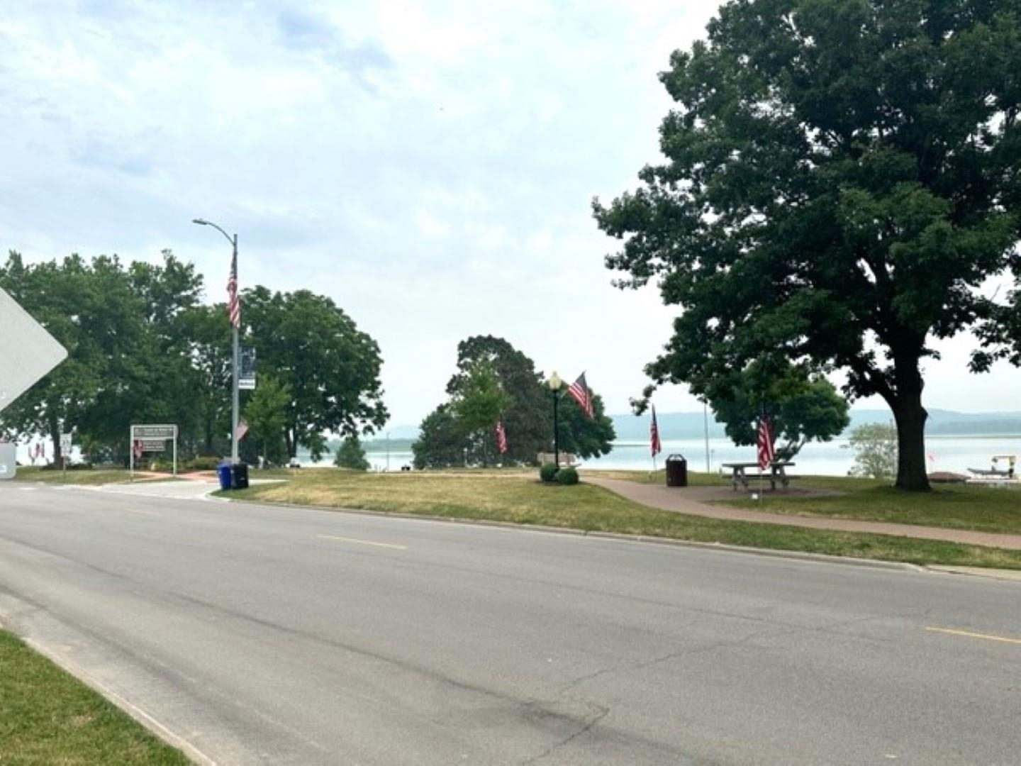 304 N Riverview Street