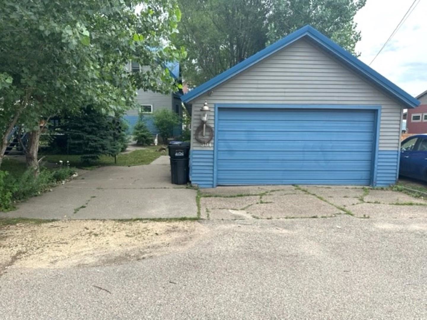 304 N Riverview Street