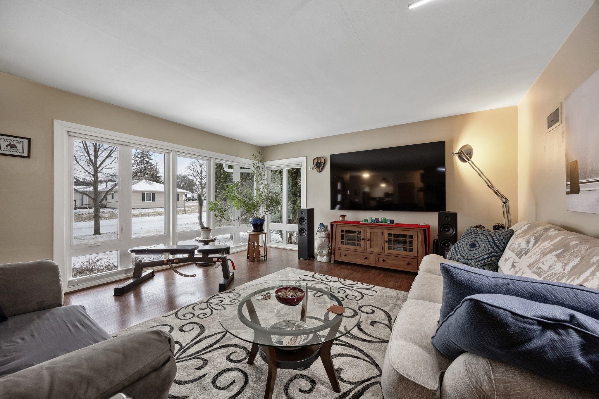 411 Carolina Avenue Unit: 411 Carolina Ave