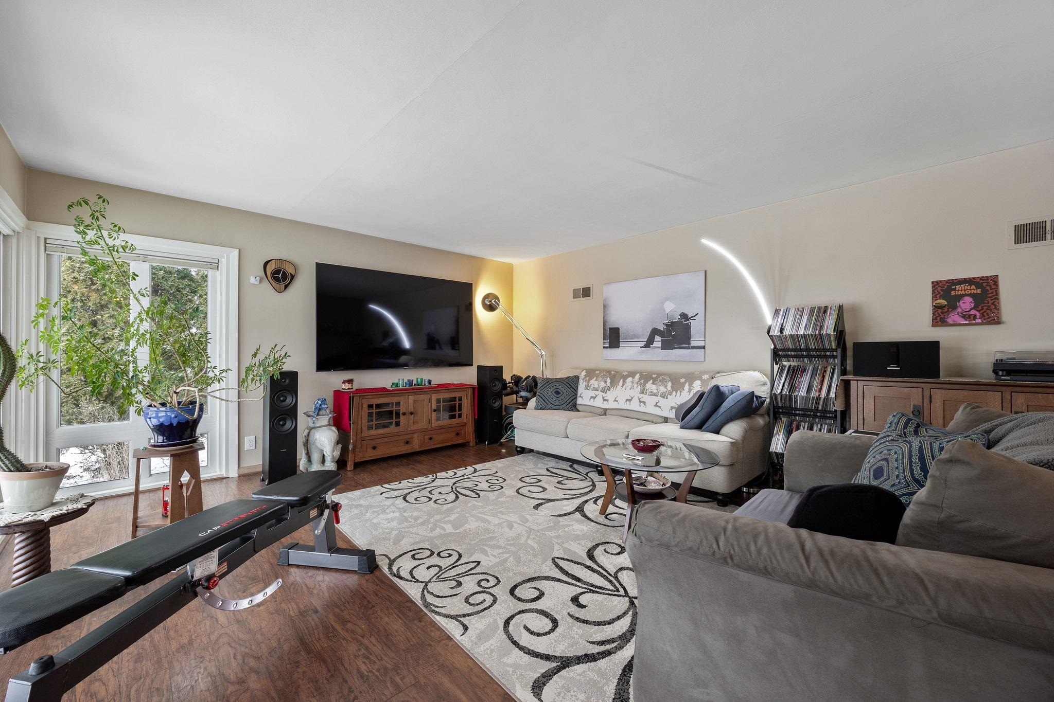 411 Carolina Avenue Unit: 411 Carolina Ave