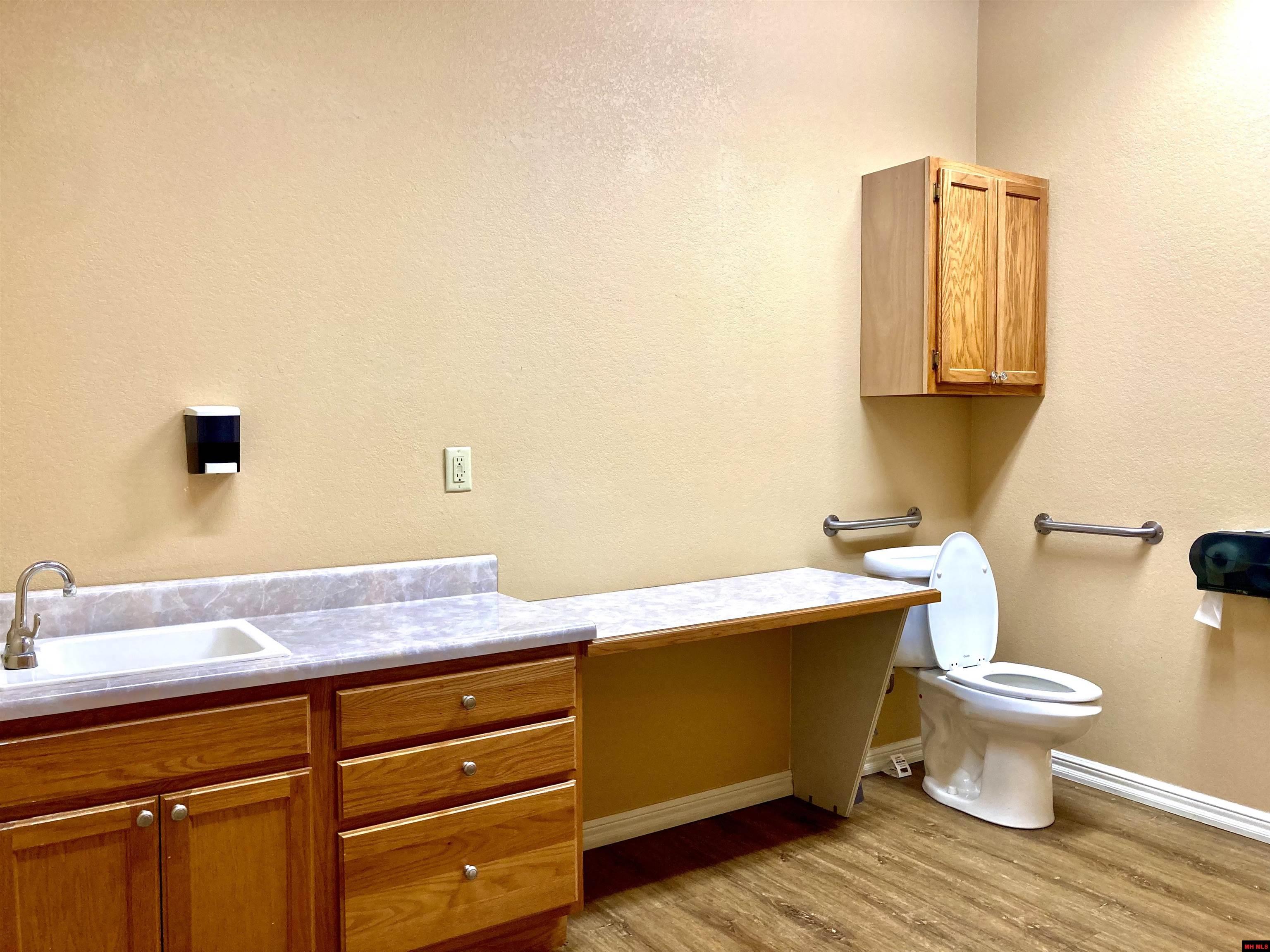 2 MEDICAL PLAZA
