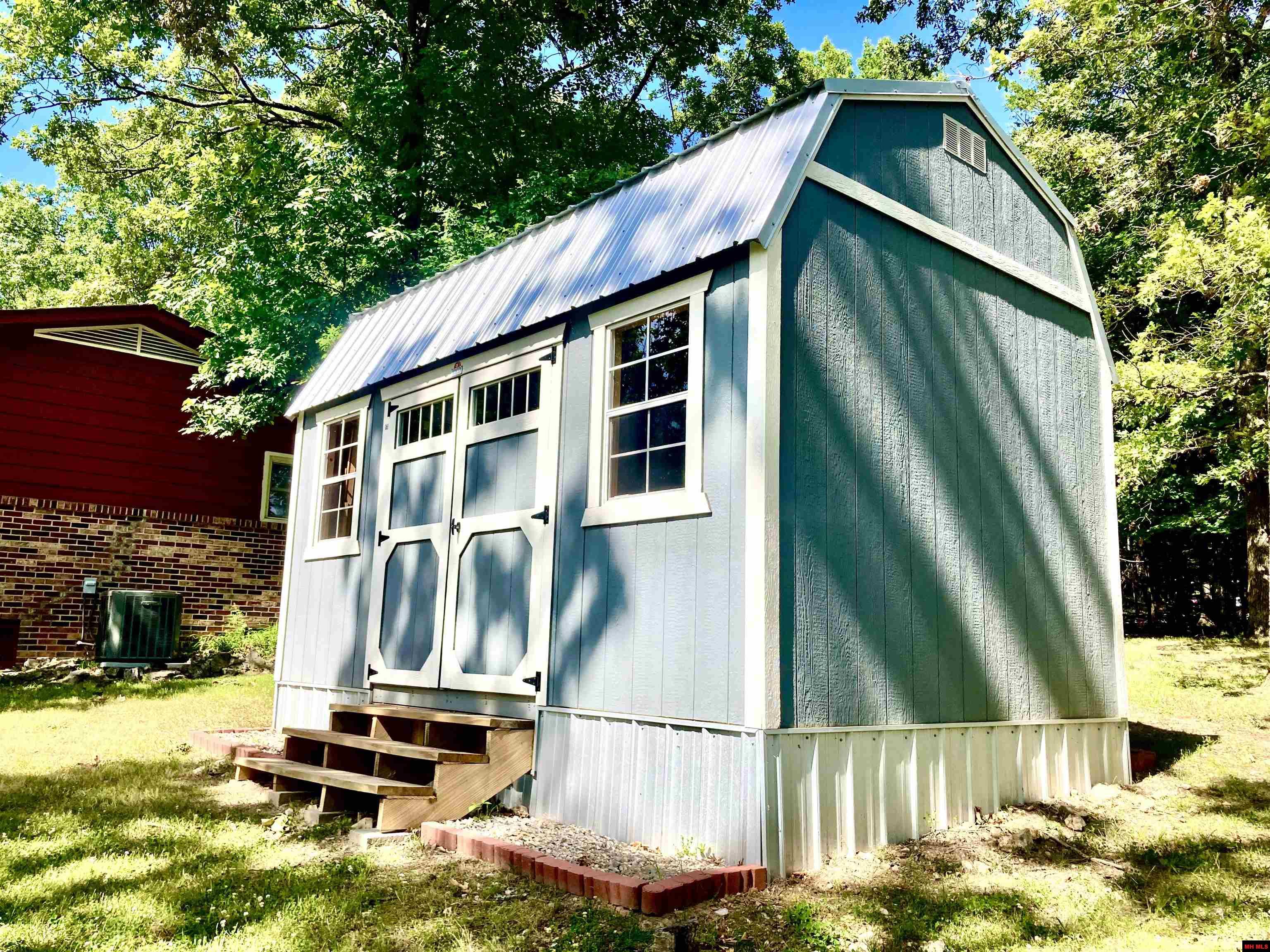 49 WATERFRONT CIRCLE