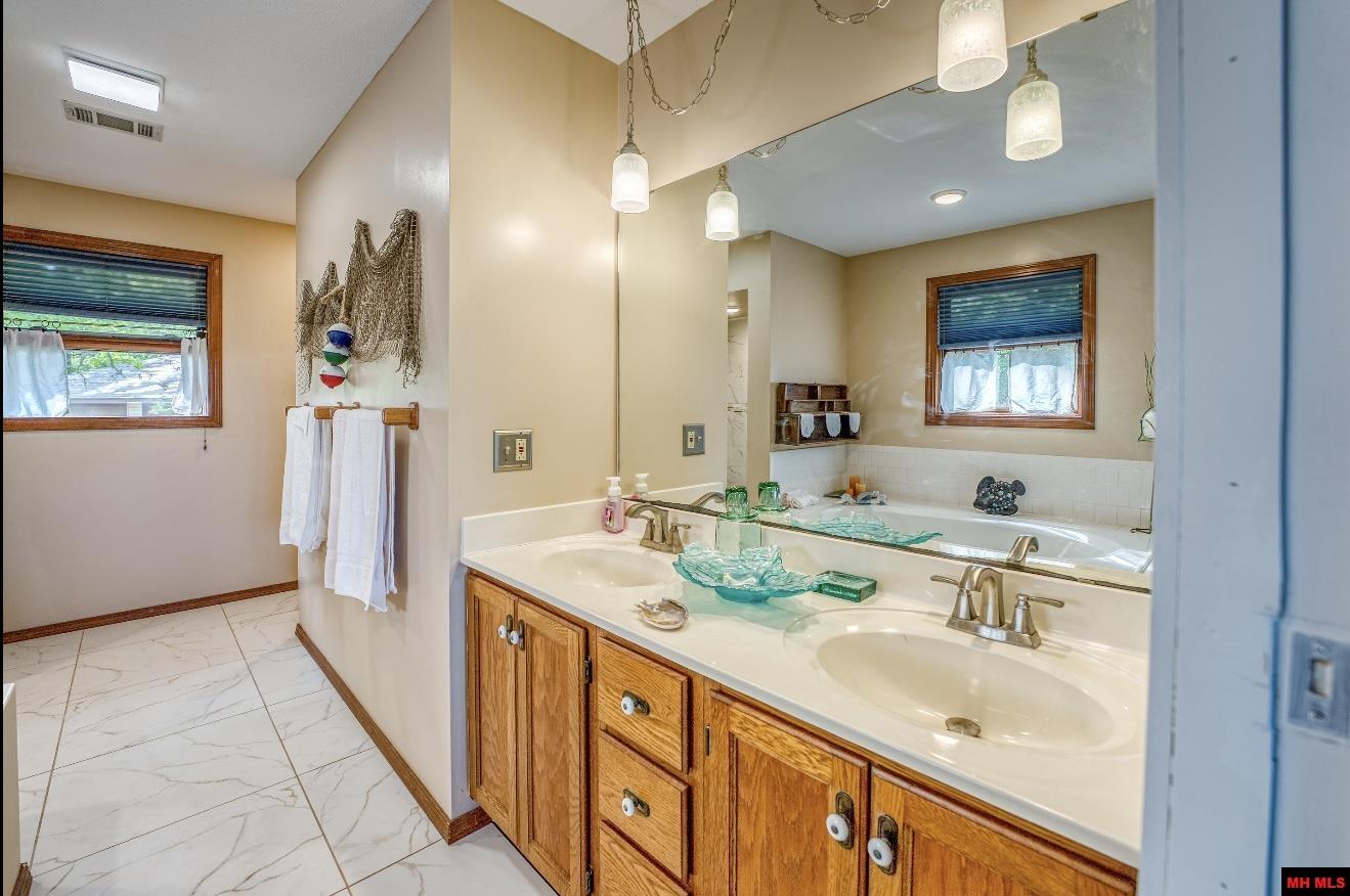 855 BUFF ROAD