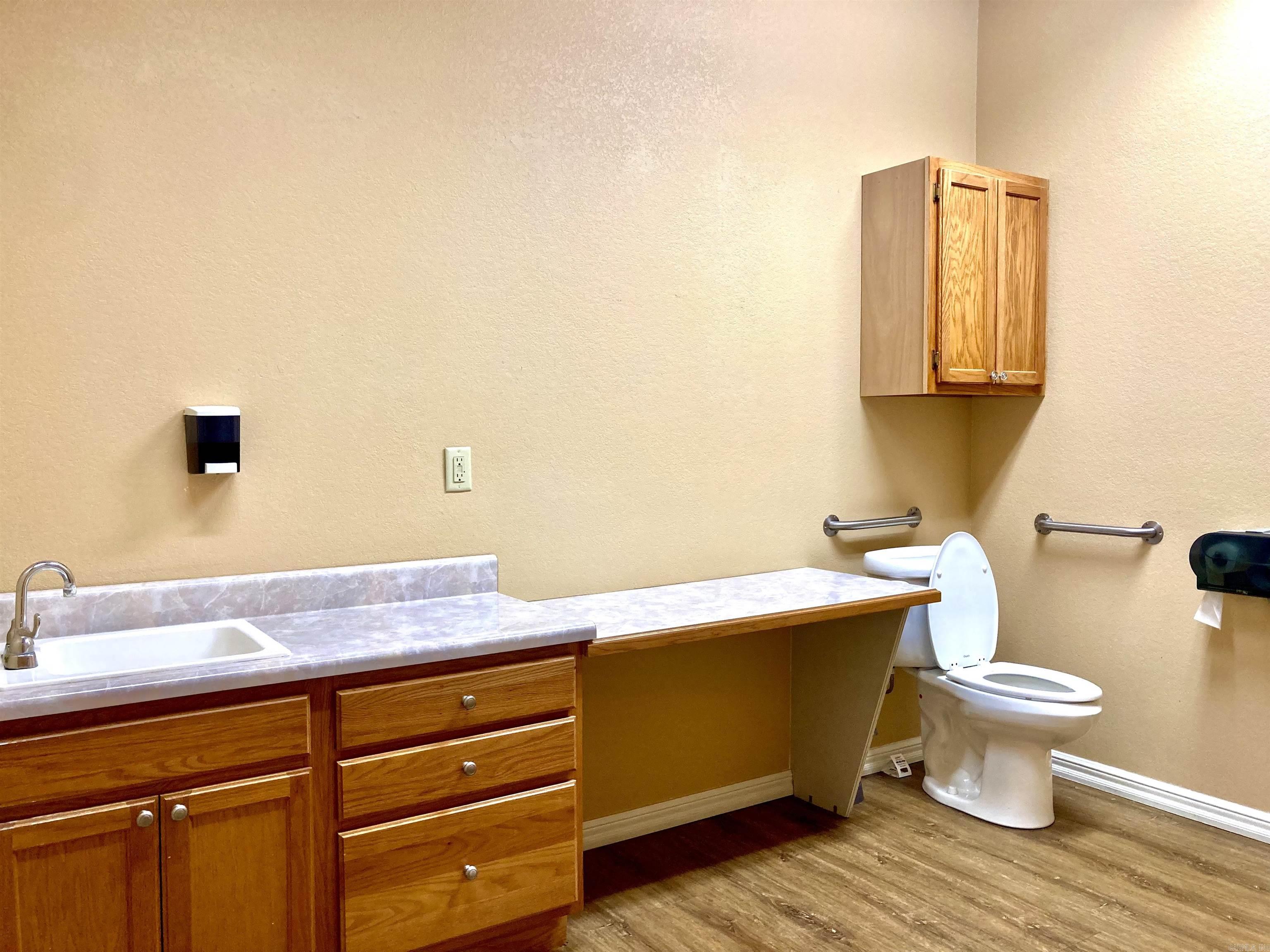 2 Medical Plaza