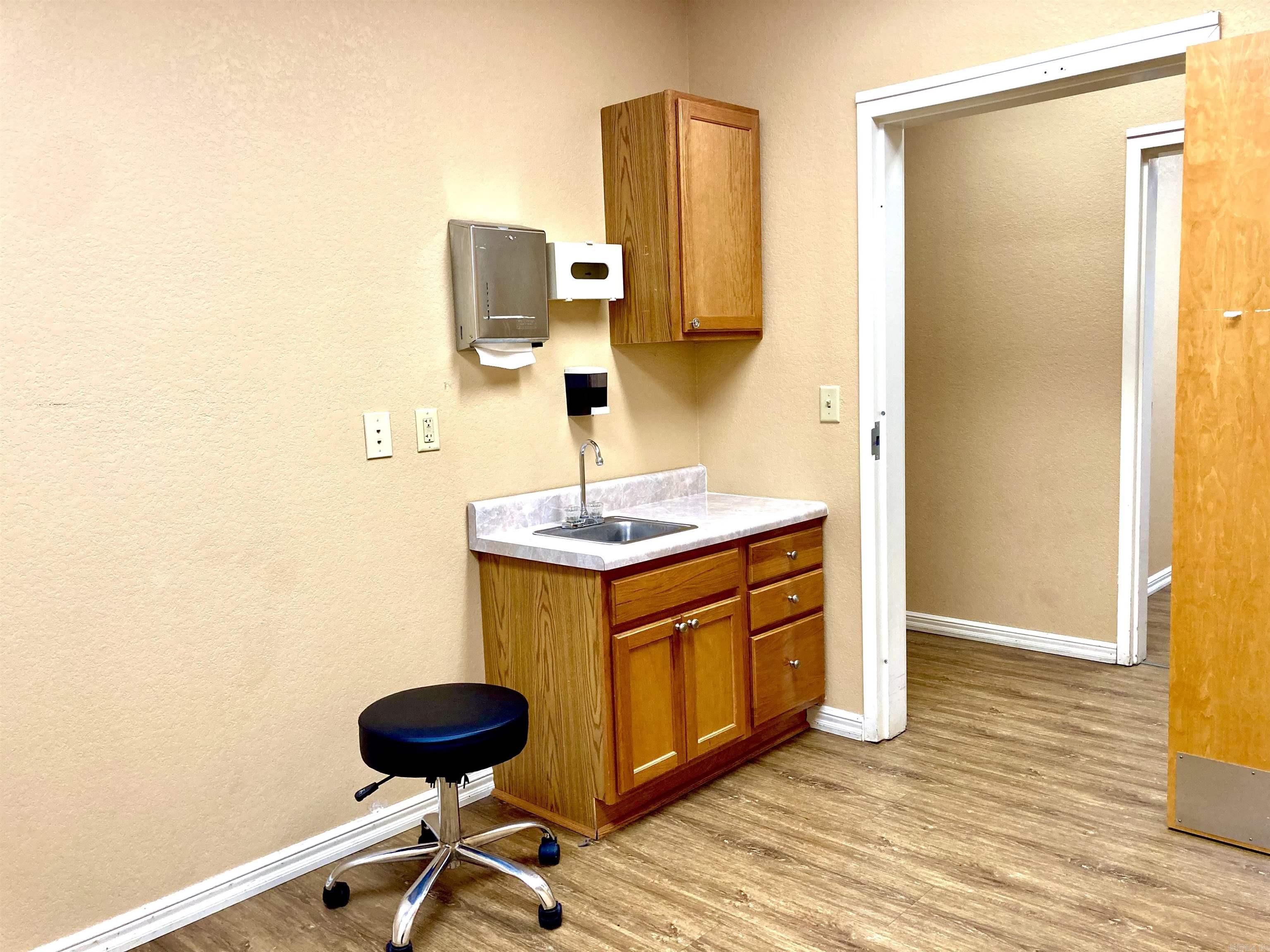 2 Medical Plaza