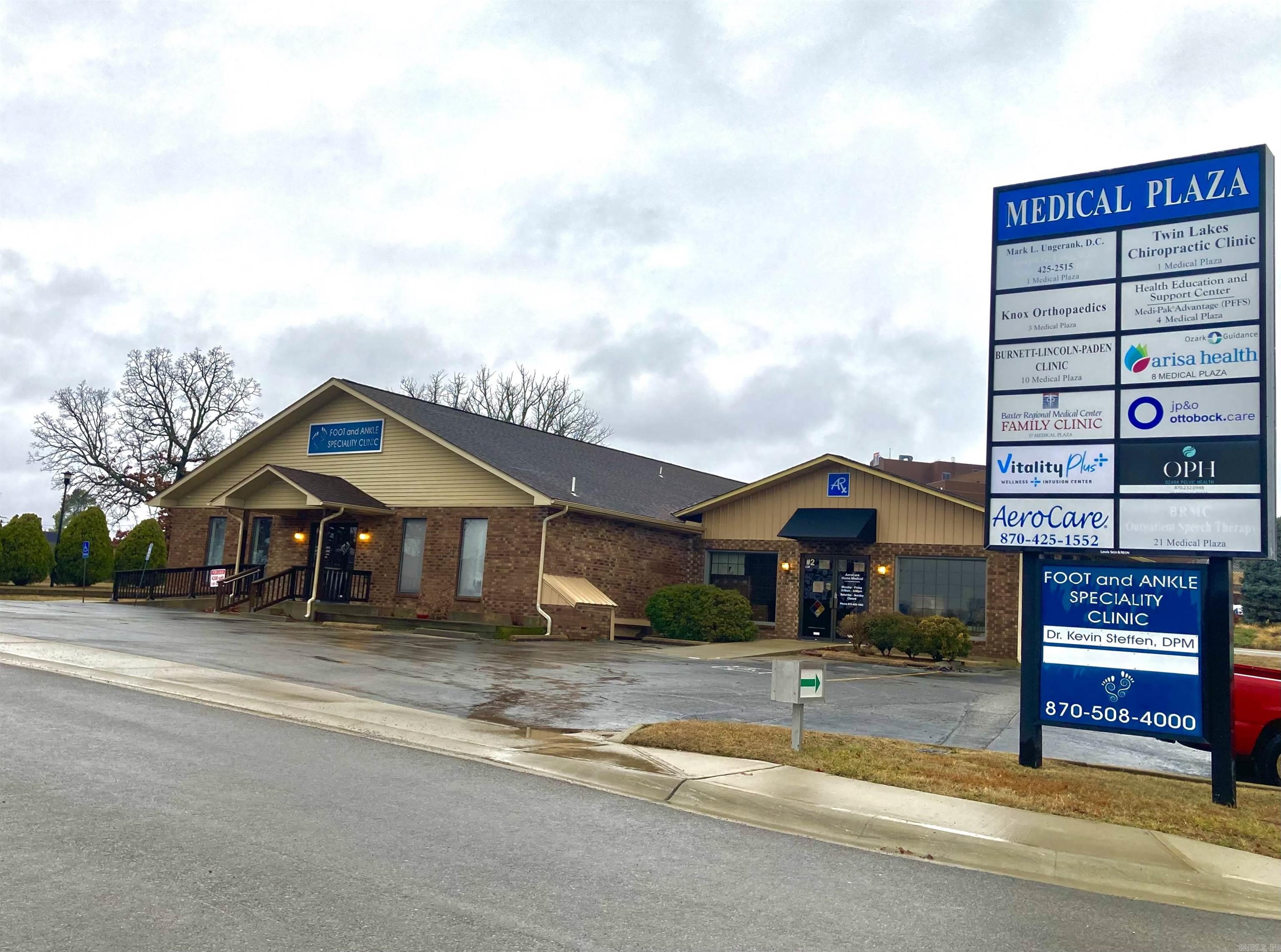 2 Medical Plaza