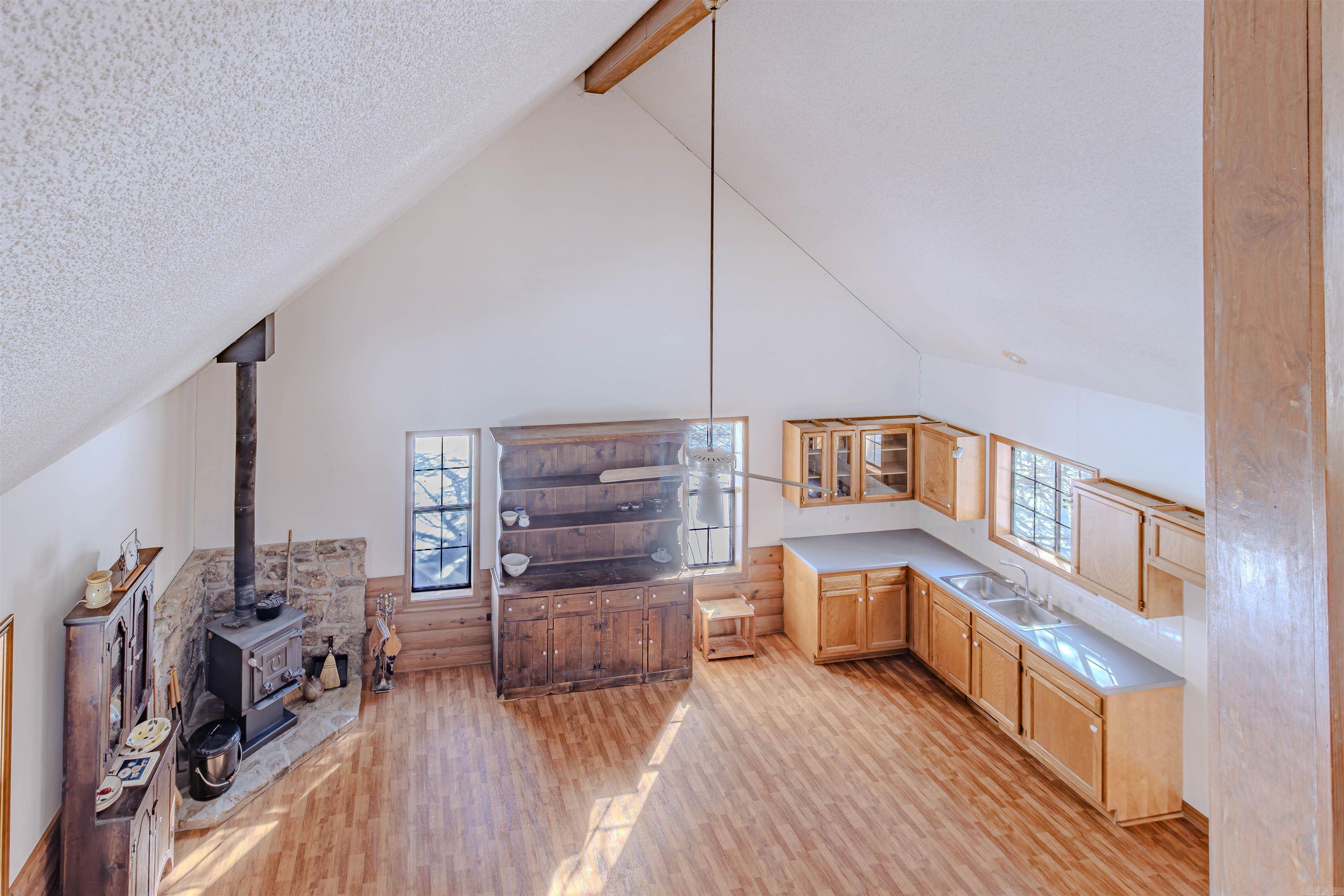 1017 Peace Valley Road Road