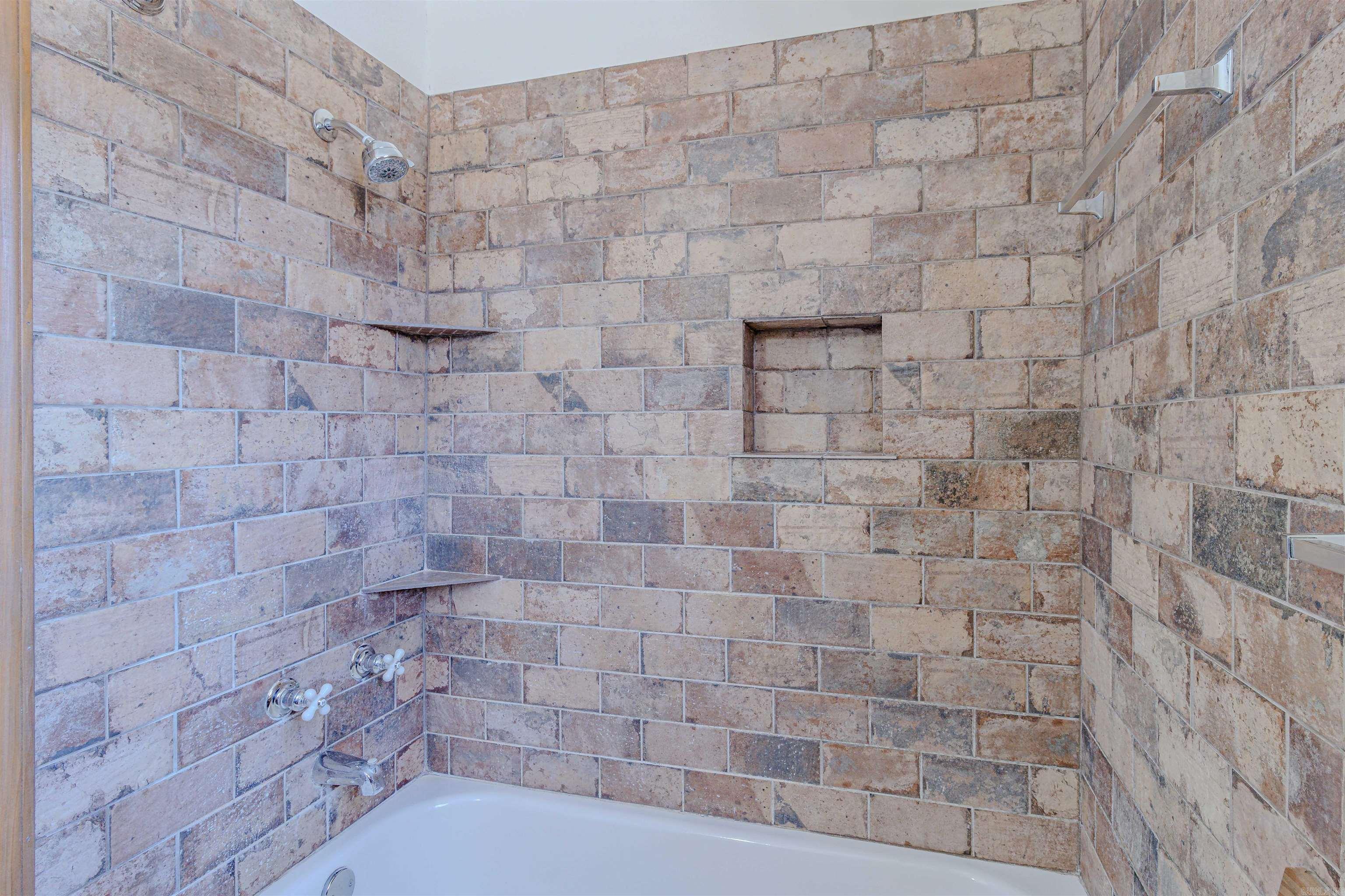 1017 Peace Valley Road Road