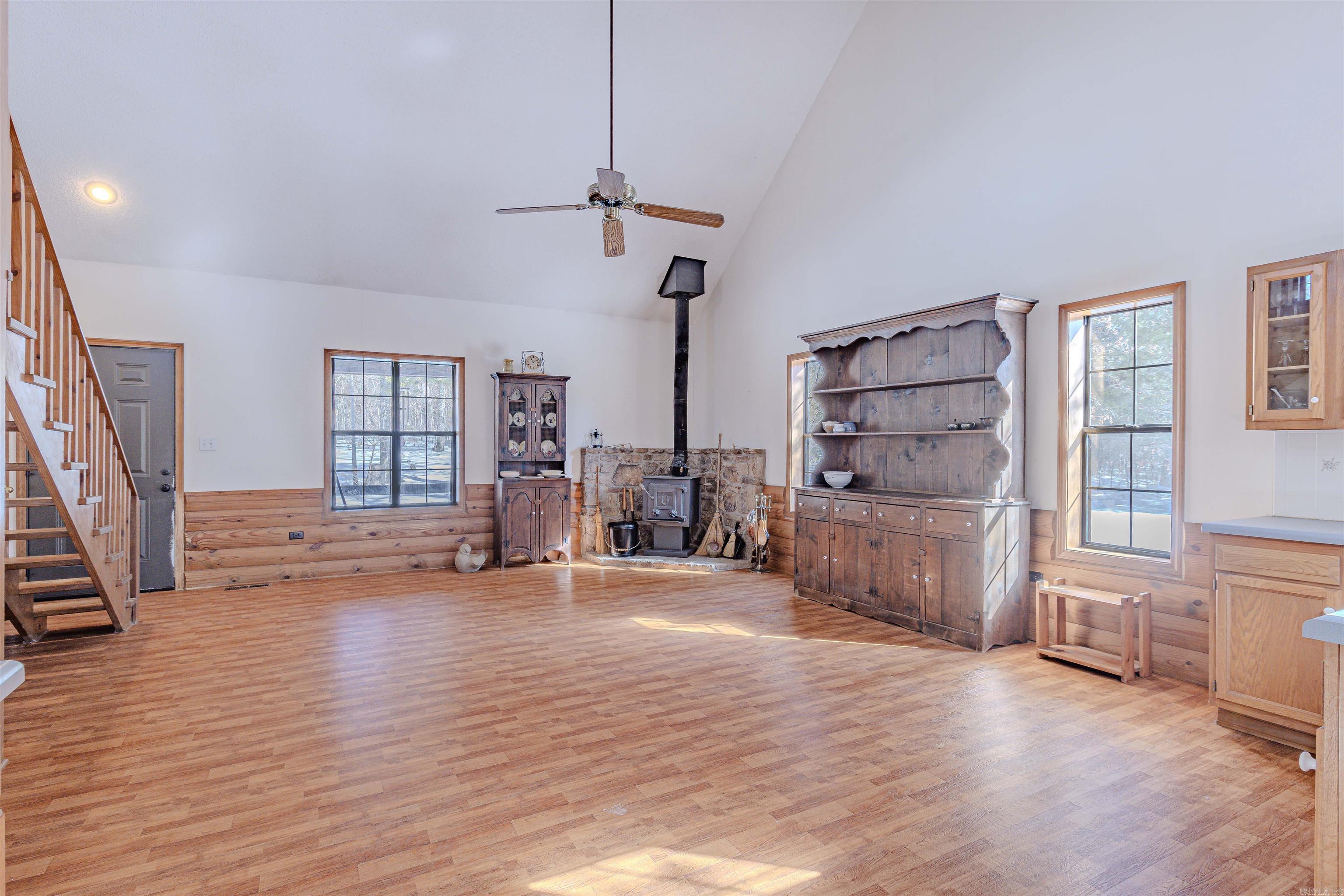 1017 Peace Valley Road Road