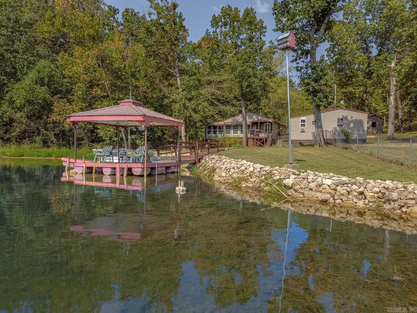 21 W Lakeshore Dr