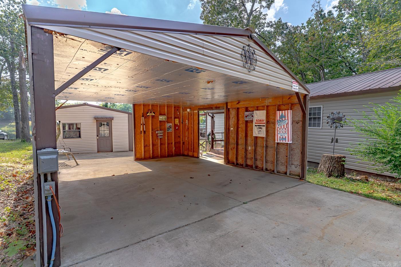 21 W Lakeshore Dr