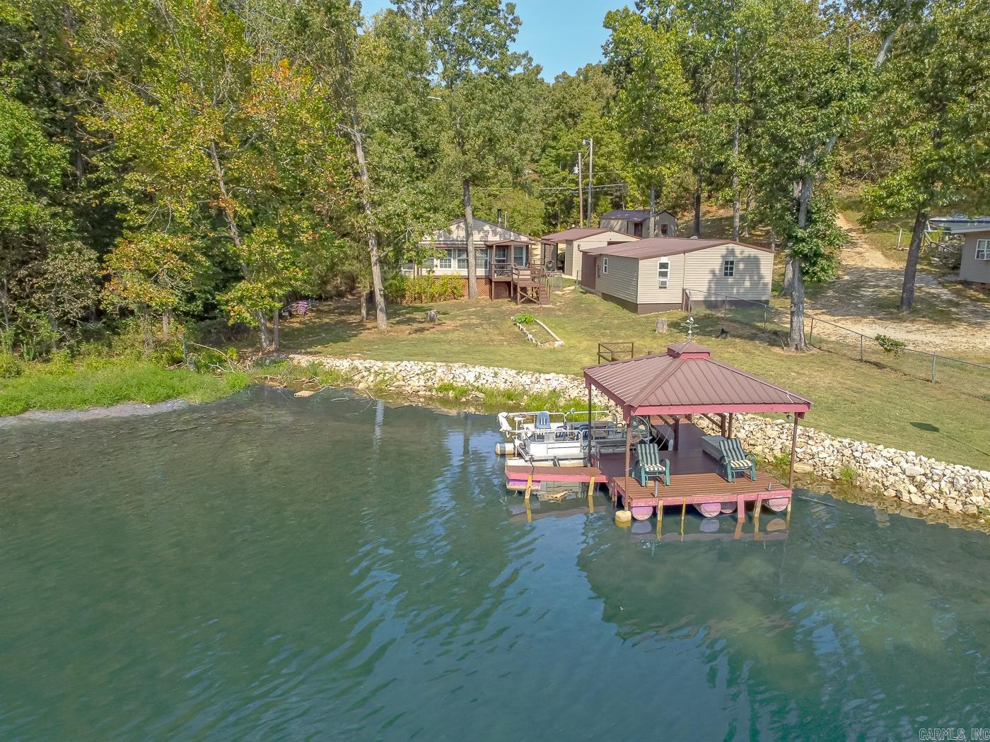 21 W Lakeshore Dr