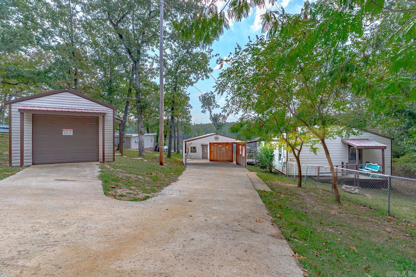 21 W Lakeshore Dr