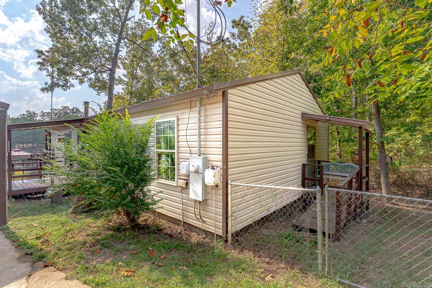 21 W Lakeshore Dr