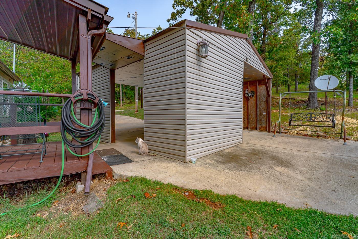 21 W Lakeshore Dr