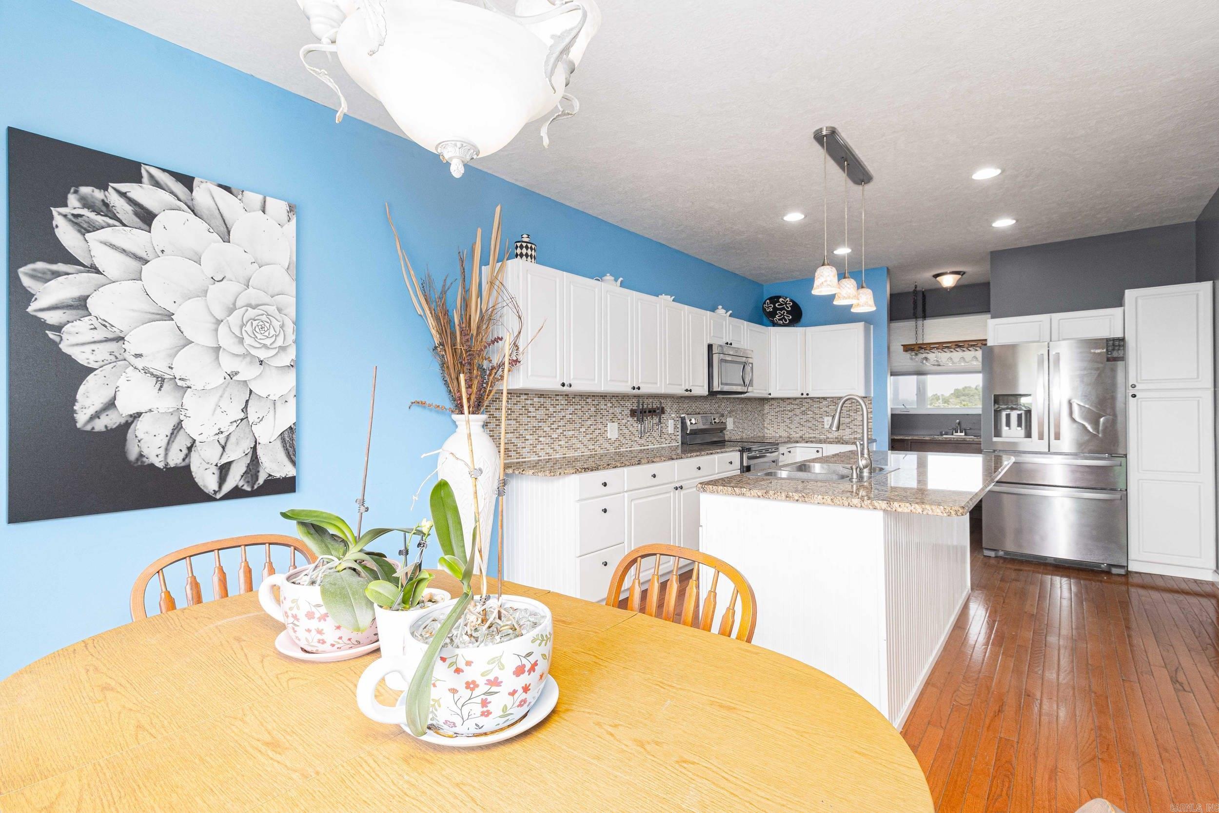 4605 Highway 177
