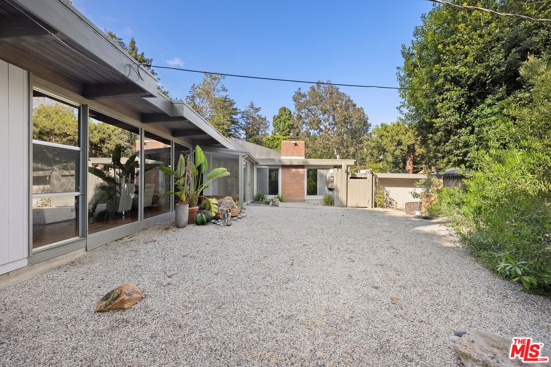 653 Hightree Rd