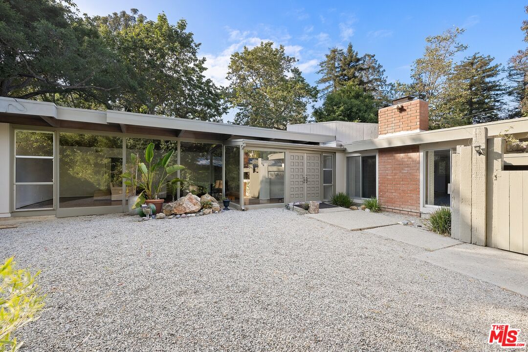 653 Hightree Rd