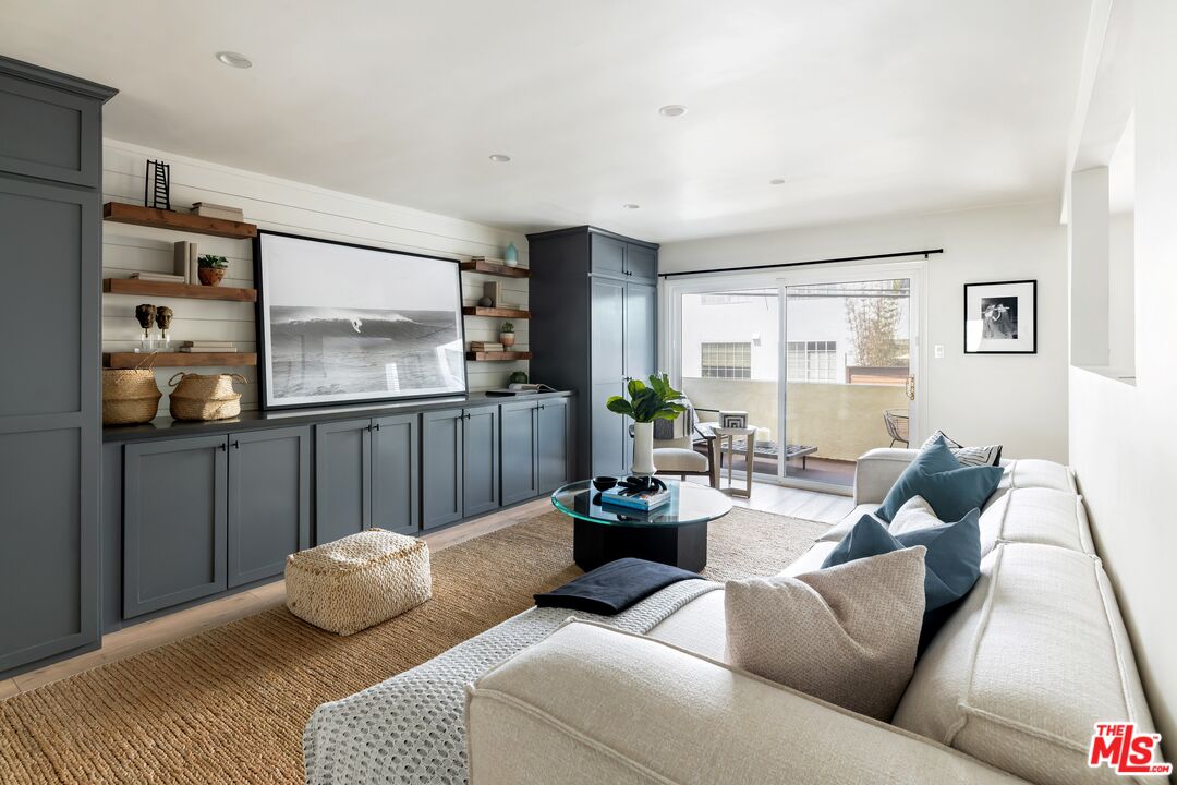 1333 Yale St Unit: 8
