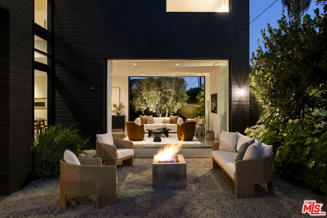 901 Flower Ave