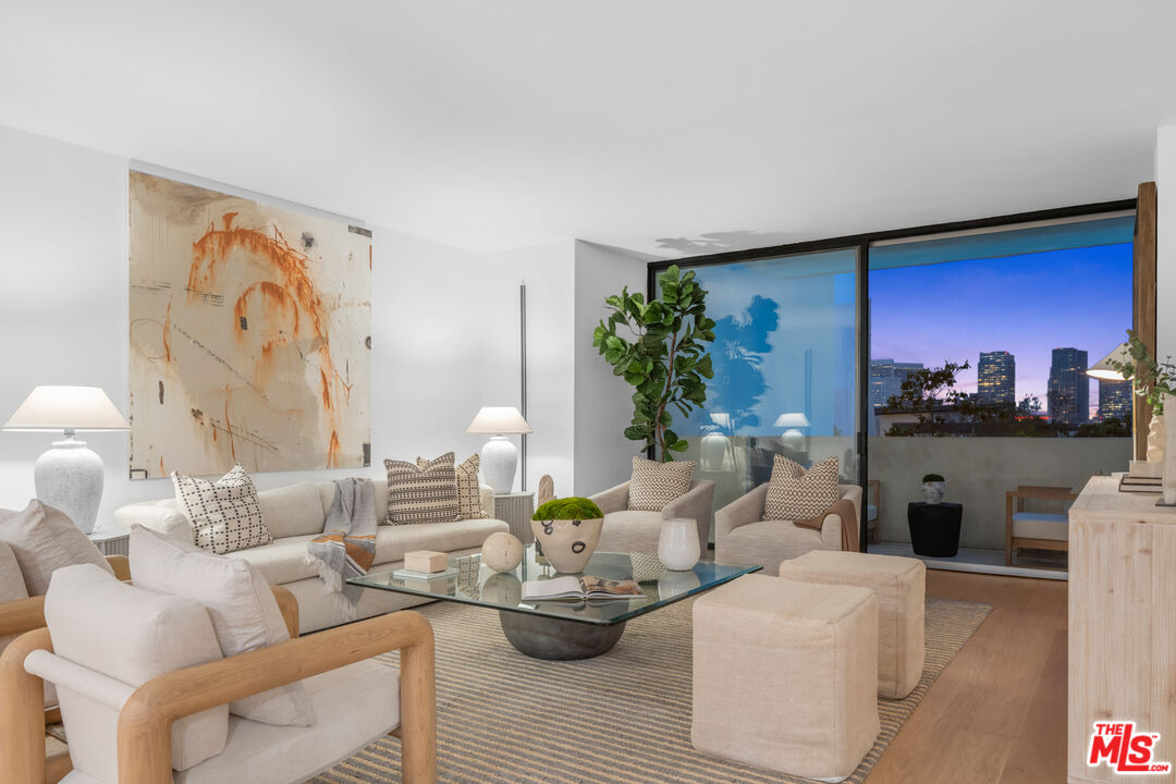 10433 Wilshire Blvd Unit: 302