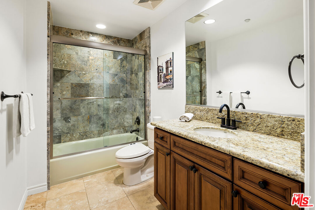 11633 Chenault St Unit: 102