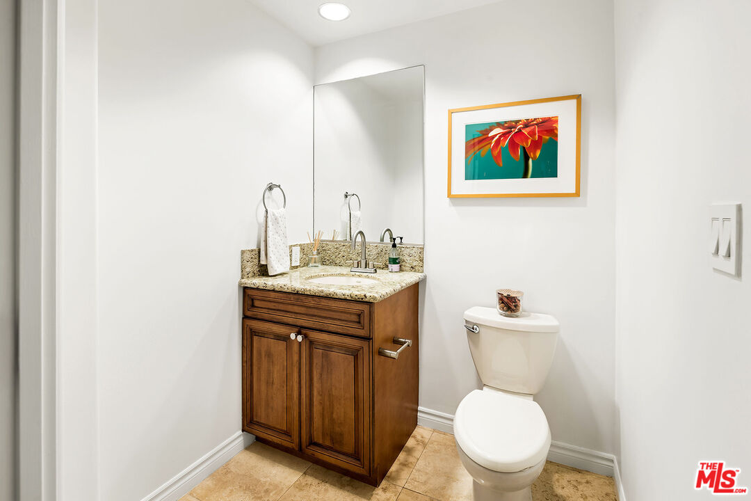 11633 Chenault St Unit: 102