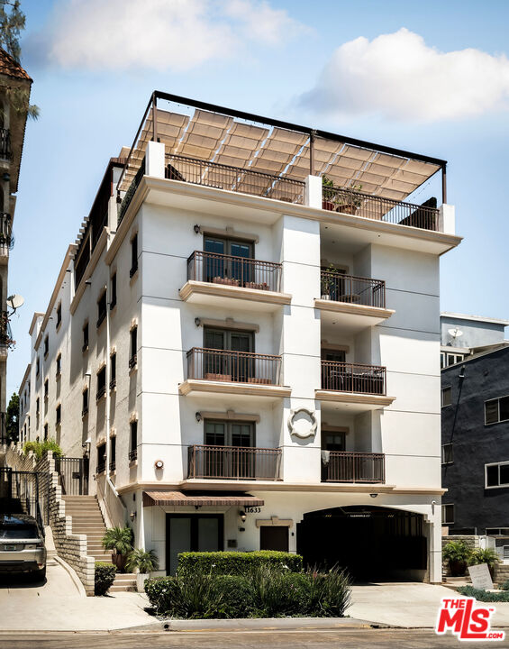 11633 Chenault St Unit: 102