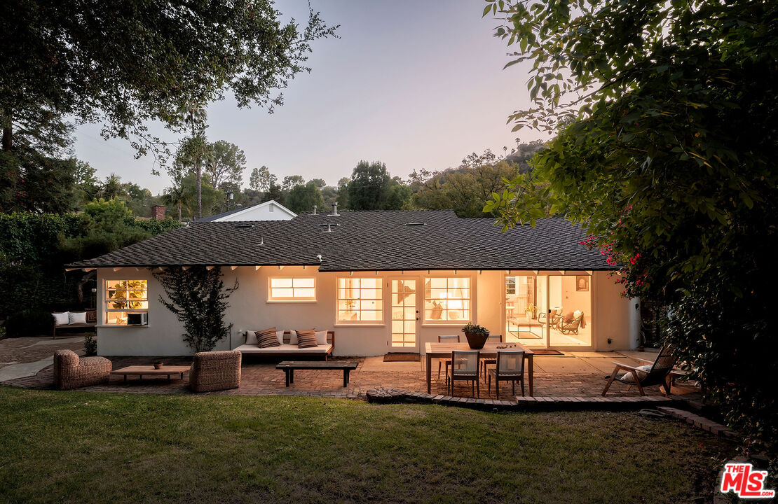 3658 Loadstone Dr