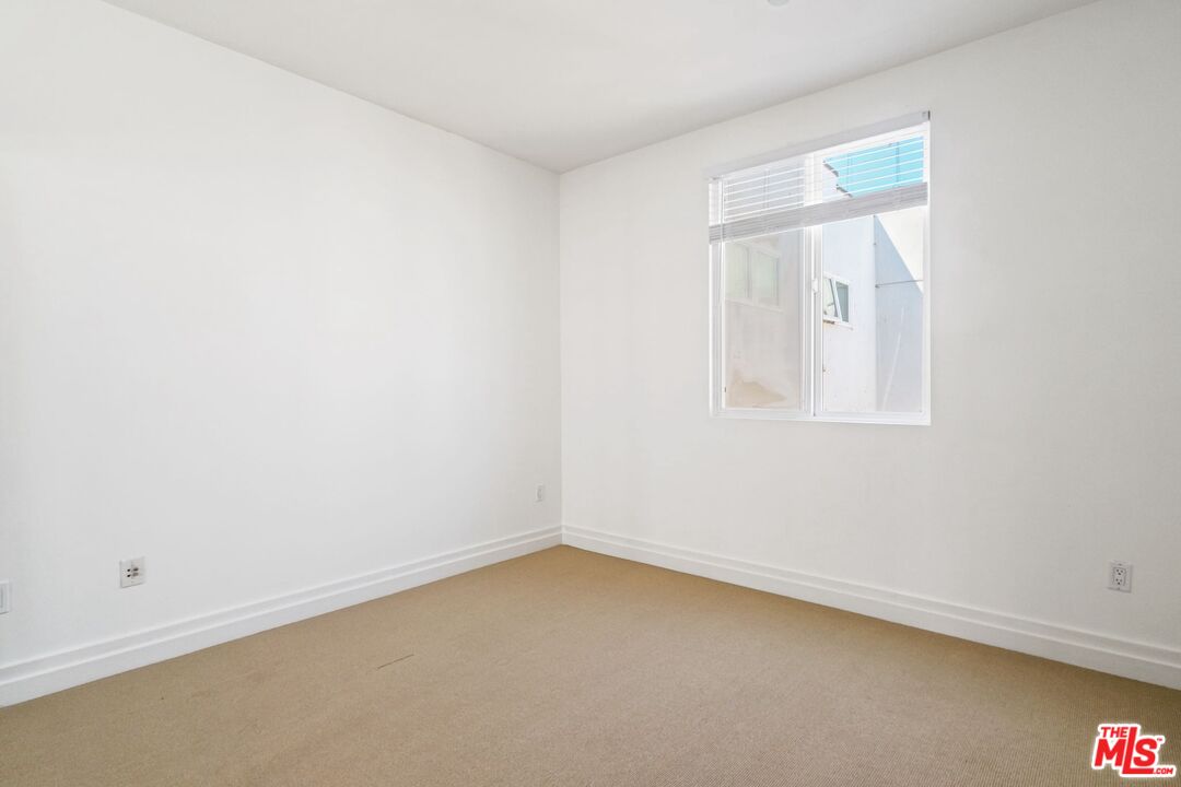 2512 28th St Unit: 104