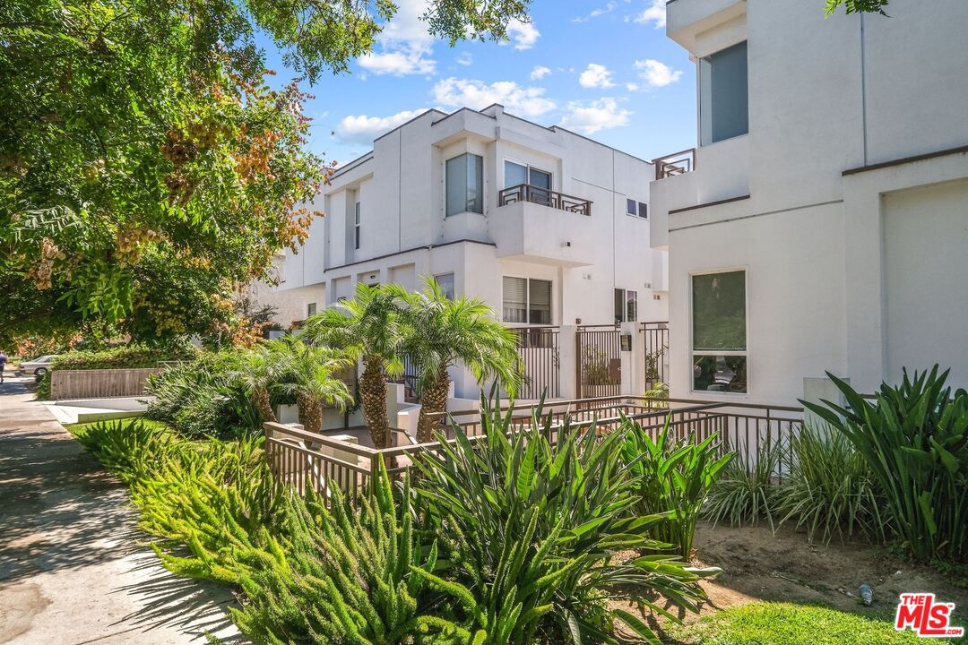 2512 28th St Unit: 104