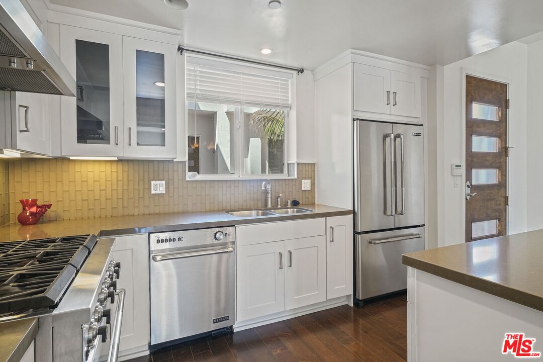 2512 28th St Unit: 104