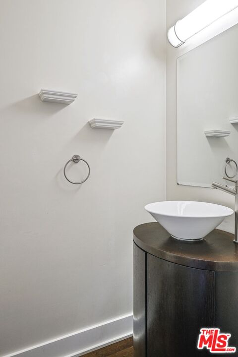 2512 28th St Unit: 104