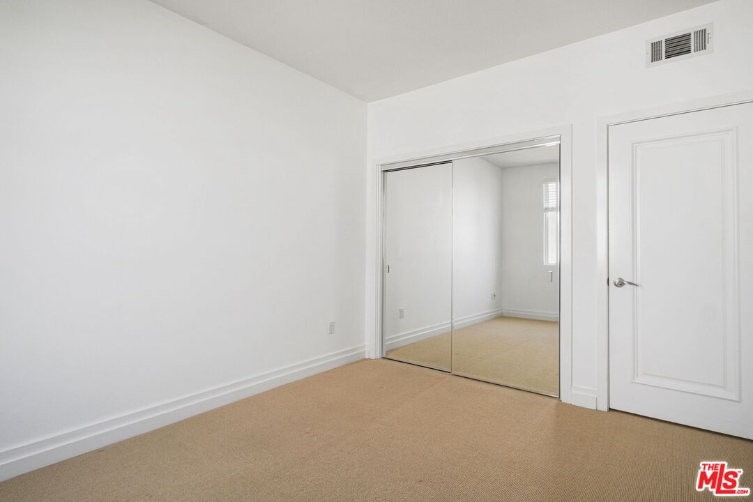 2512 28th St Unit: 104