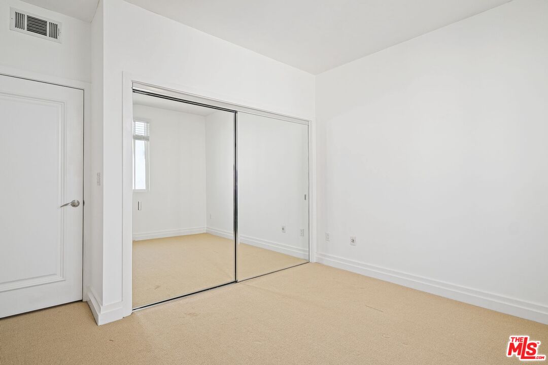 2512 28th St Unit: 104