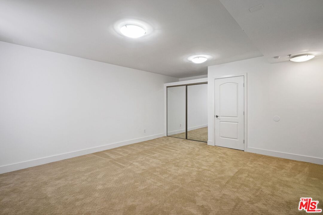 2512 28th St Unit: 104