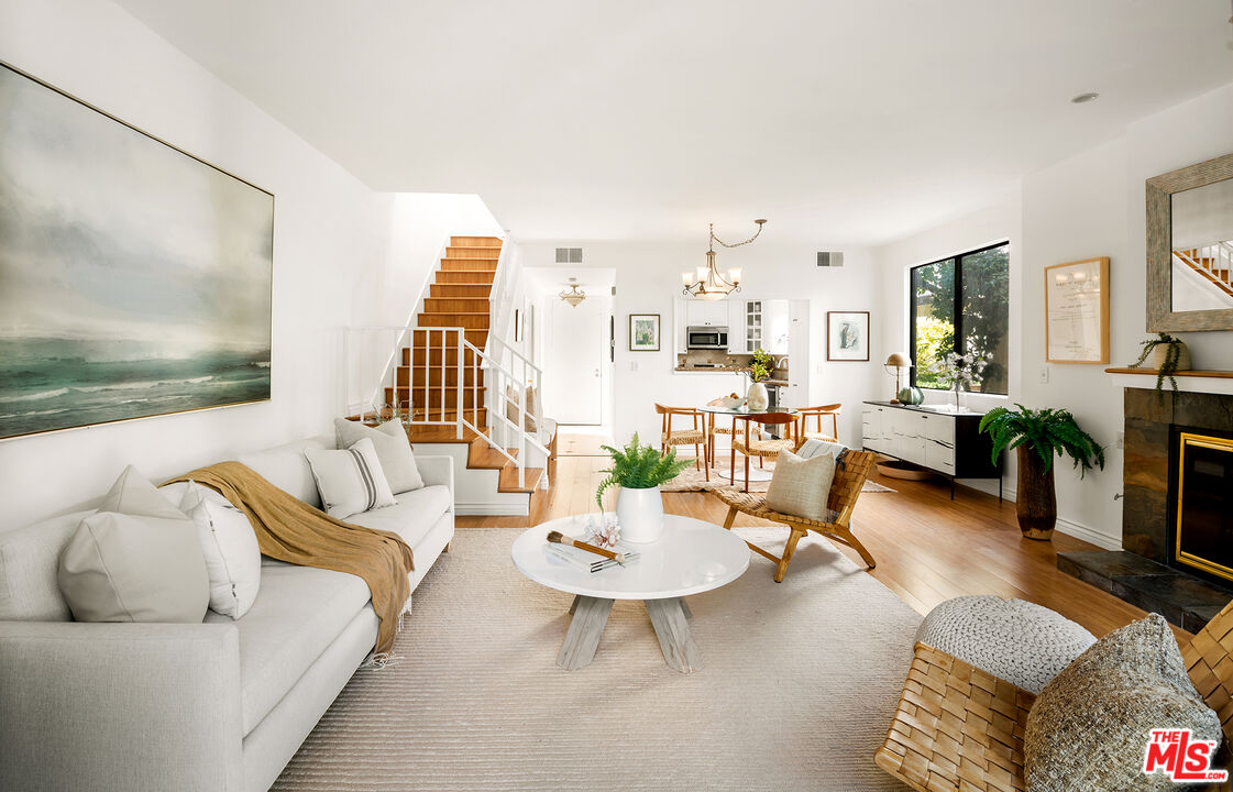 8128 Manitoba St Unit: 106