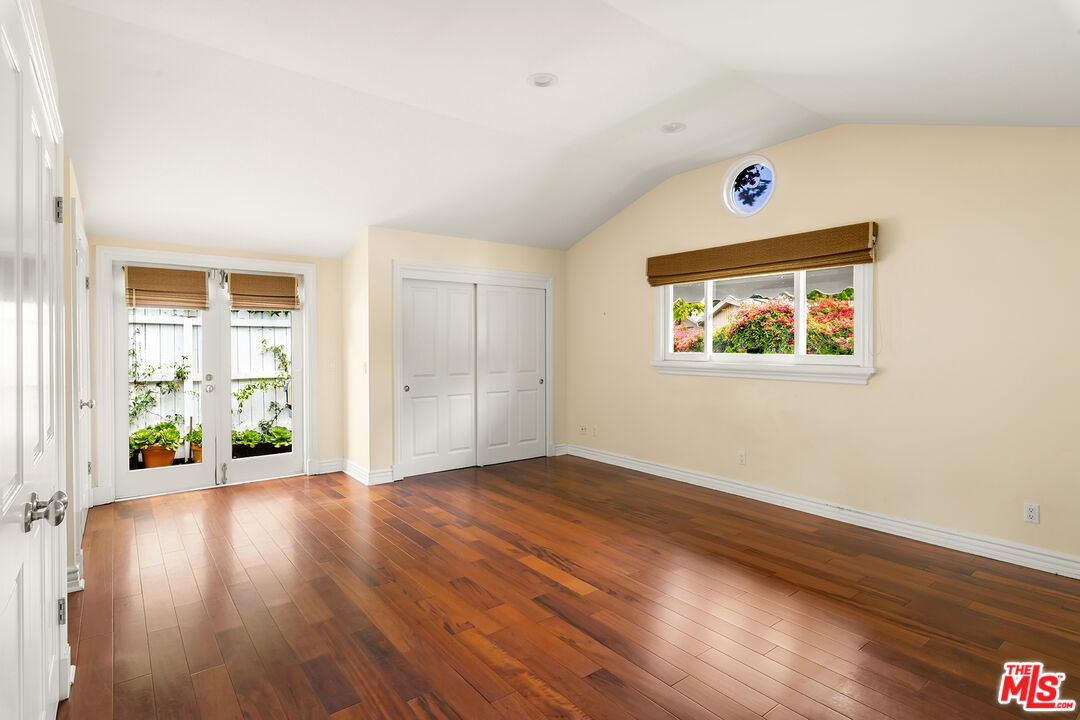 1006 Las Pulgas Rd