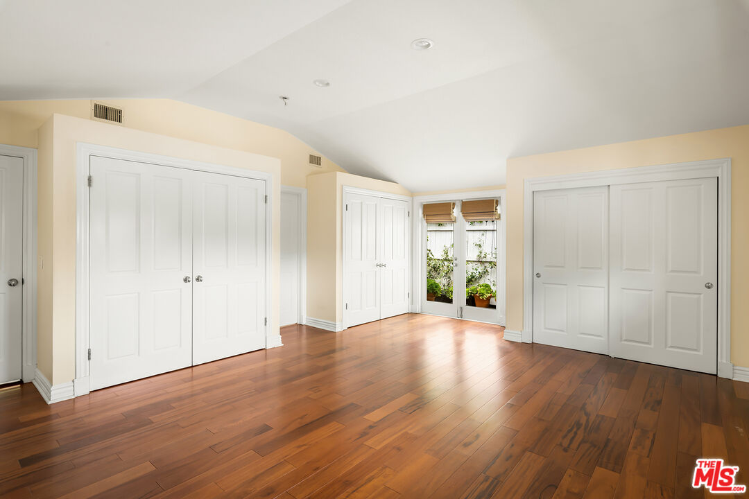 1006 Las Pulgas Rd