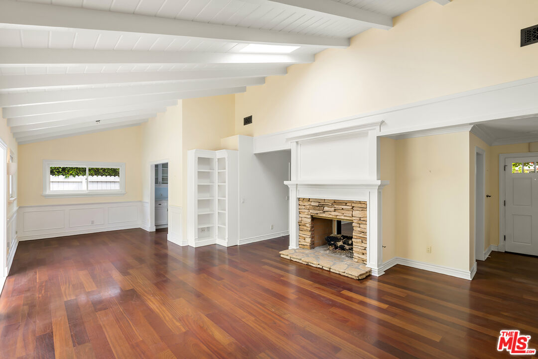 1006 Las Pulgas Rd