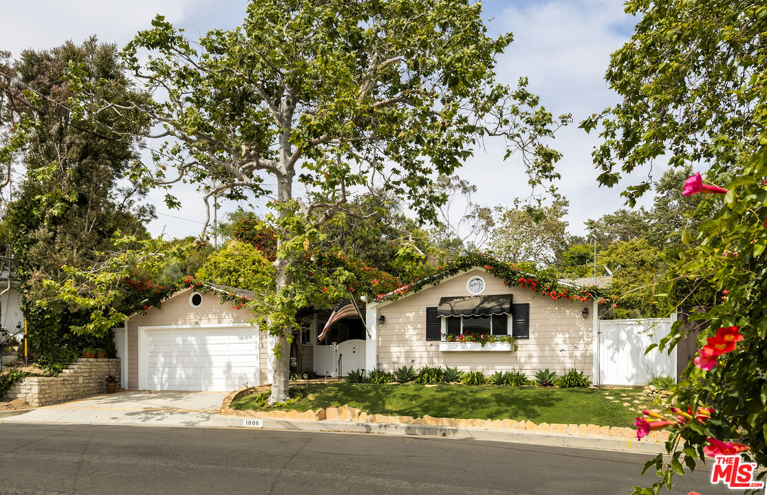 1006 Las Pulgas Rd