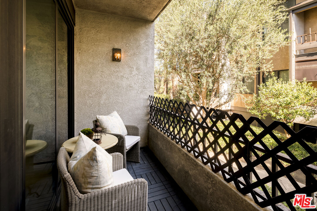 8128 Manitoba St Unit: 106